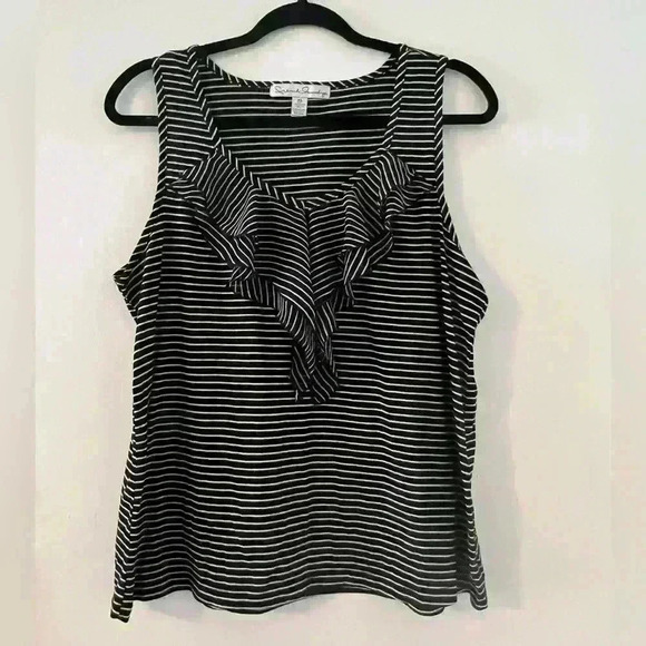 French Laundry Tops - French Laundry brand tank with ruffle detail size XL (K107)